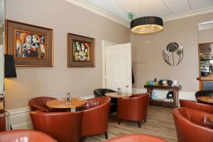 Posezení v ubytování Millfields Hotel