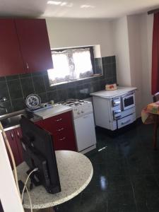 Küche/Küchenzeile in der Unterkunft Apartments Bili