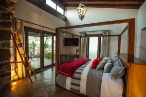 a bedroom with a bed in a room at Casa Legado in Aguascalientes +102 photos