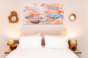 Gallery image of Sweet Suite Flora in Vouliagmeni in Athens