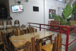 Hotel Nuevo Tio餐厅或其他用餐的地方