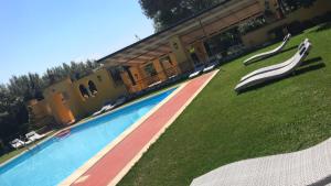 Bazén v ubytování Hotel Villa Rita nebo v jeho okolí