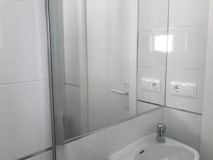 Kúpeľňa v ubytovaní Easy Nerja Beach House