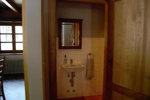 Ein Badezimmer in der Unterkunft Corte del Rondiellu 2