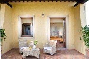 A seating area at Agriturismo L'Antica Fornace