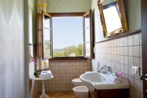 A bathroom at Agriturismo L'Antica Fornace