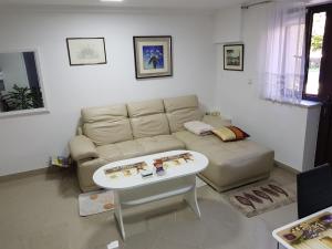 Posedenie v ubytovaní Apartman Maksimir Relax Zagreb-75m2