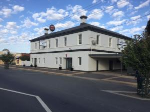 Gallery image of Finley Country Club Hotel Motel in Finley