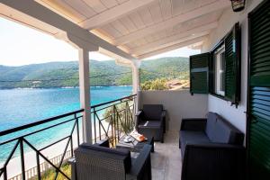 Gallery image of Captain Nick Aparthotel in Mikros Gialos
