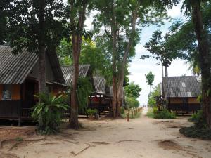 Gallery image of Bluesky Beach Bungalows in Ko Lanta