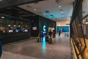 Imagine din galeria proprietății CapsuleTransit Landside - Airport Hotel - Public Area - Gateway KLIA T2, Lvl 1 în Sepang