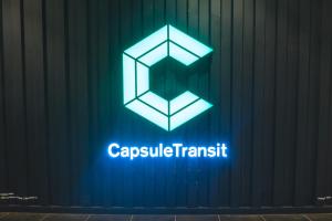 Un certificat, premiu, logo sau alt document afișat la CapsuleTransit Landside - Airport Hotel - Public Area - Gateway KLIA T2, Lvl 1