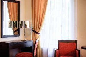 Posezení v ubytování Menorah Hotel