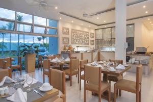 A restaurant or other place to eat at whala!urban punta cana