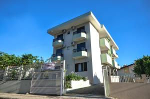 O edifício em que o apartamento se localiza
