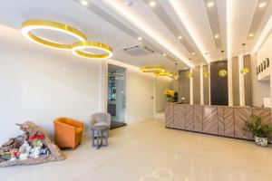 Khu vực ghế ngồi tại Binh Duong Resident Hotel