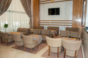 Sania Hotel tesisinde lounge veya bar alanı