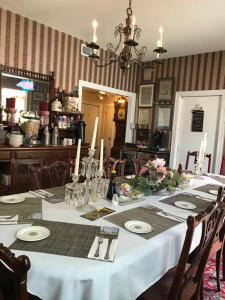 Rose Manor Bed & Breakfast