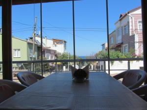 A balcony or terrace at Gerze Apart Otel