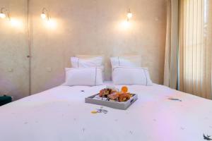 Gallery image of Aby in Cannes