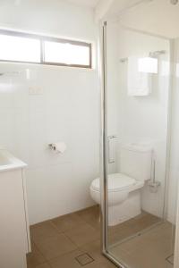 Nepean Shores by Gateway Lifestyle Holiday Parks的一间浴室