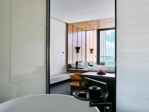 Galeriebild der Unterkunft Lohkah Hotel & Spa-Free Welcome Fruit Plate in Xiamen