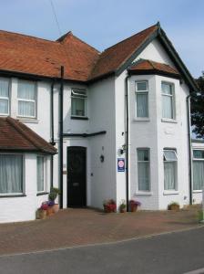 Gallery image of Avon Manor Guest House in Lee-on-the-Solent