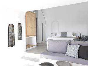 Cama o camas de una habitación en Elysian Santorini