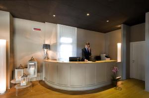 Členové personálu v ubytování Hotel La Corte + 36 fotografií