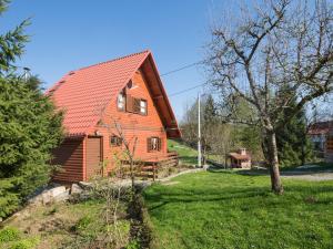 Vonkajšia záhrada v ubytovaní Holiday home in Kvarner with outdoor jacuzzi