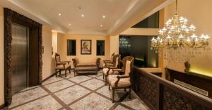 Khu vực ghế ngồi tại Thanyawintra Boutique and Spa