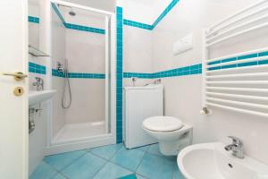 Bilik mandi di casa la perla +4 gambar