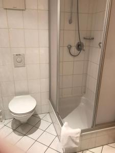 Ένα μπάνιο στο Ferienwohnung Karrasch +4 φωτογραφίες