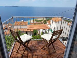 Balkón nebo terasa v ubytování Modern Two Floors Apartment With A Beautiful View