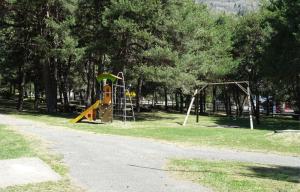 Kawasan permainan kanak-kanak di La Rouine - Morgex