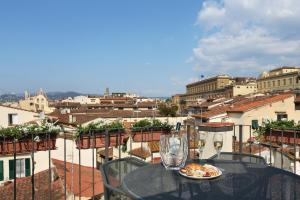 Gallery image of Borgo Tegolaio Terrace in Florence