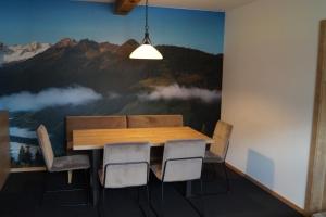 Výhľad na hory alebo výhľad na hory priamo z apartmánového hotela