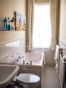 Fotografie z fotogalerie ubytování Tall Storeys v destinaci Scarborough + 86 fotografií