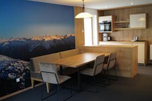 Kuchyňa alebo kuchynka v ubytovaní Aparthotel Garni Schranz