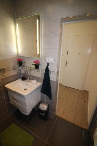 Koupelna v ubytování Smart City Prague Apartment