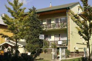 Budova, v ktorej sa apartmán nachádza