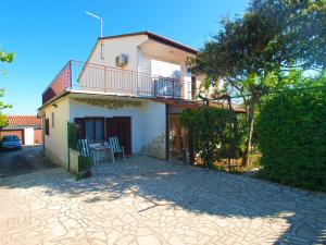 Το κτήριο όπου στεγάζεται  το διαμέρισμα