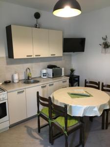 Gallery image of Apartments Kursan in Seget Vranjica