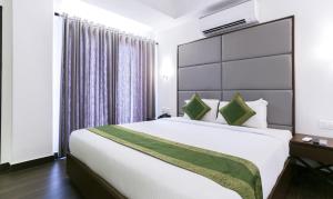 Gallery image of Hotel Crown Suites in Cochin
