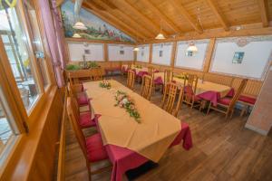 Εστιατόριο ή άλλο μέρος για φαγητό στο Hotel Naggler Weissbriach