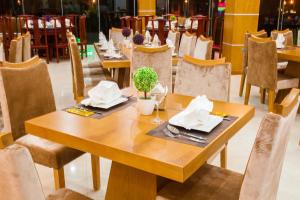 
Nhà hàng/khu ăn uống khác tại Tu Son Luxury Hotel
