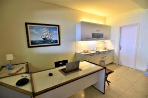 A kitchen or kitchenette at Blue Bay View - Beach House