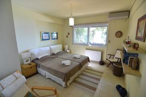 A seating area at Blue Bay View - Beach House