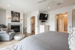 TV a/nebo společenská místnost v ubytování Snowflake Villa