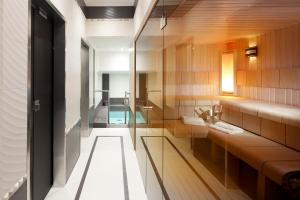 Bazén v ubytování Hotel Excelsior nebo v jeho okolí